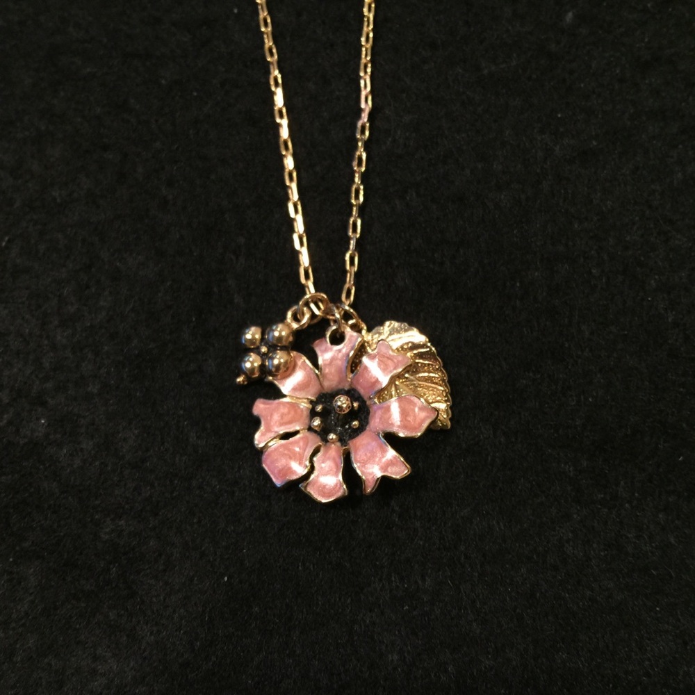 🛍2/$20 gold costume enamel flower 🌸 necklaces